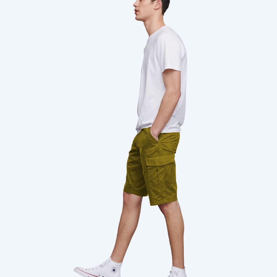 Loose men's shorts