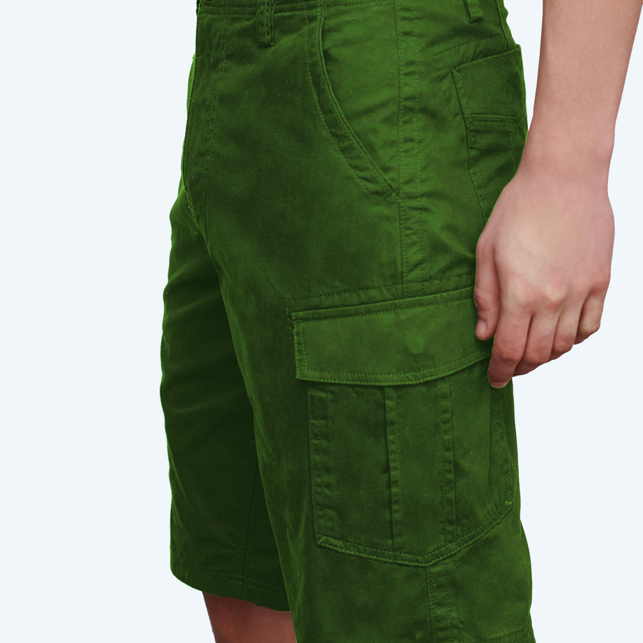 Loose men's shorts