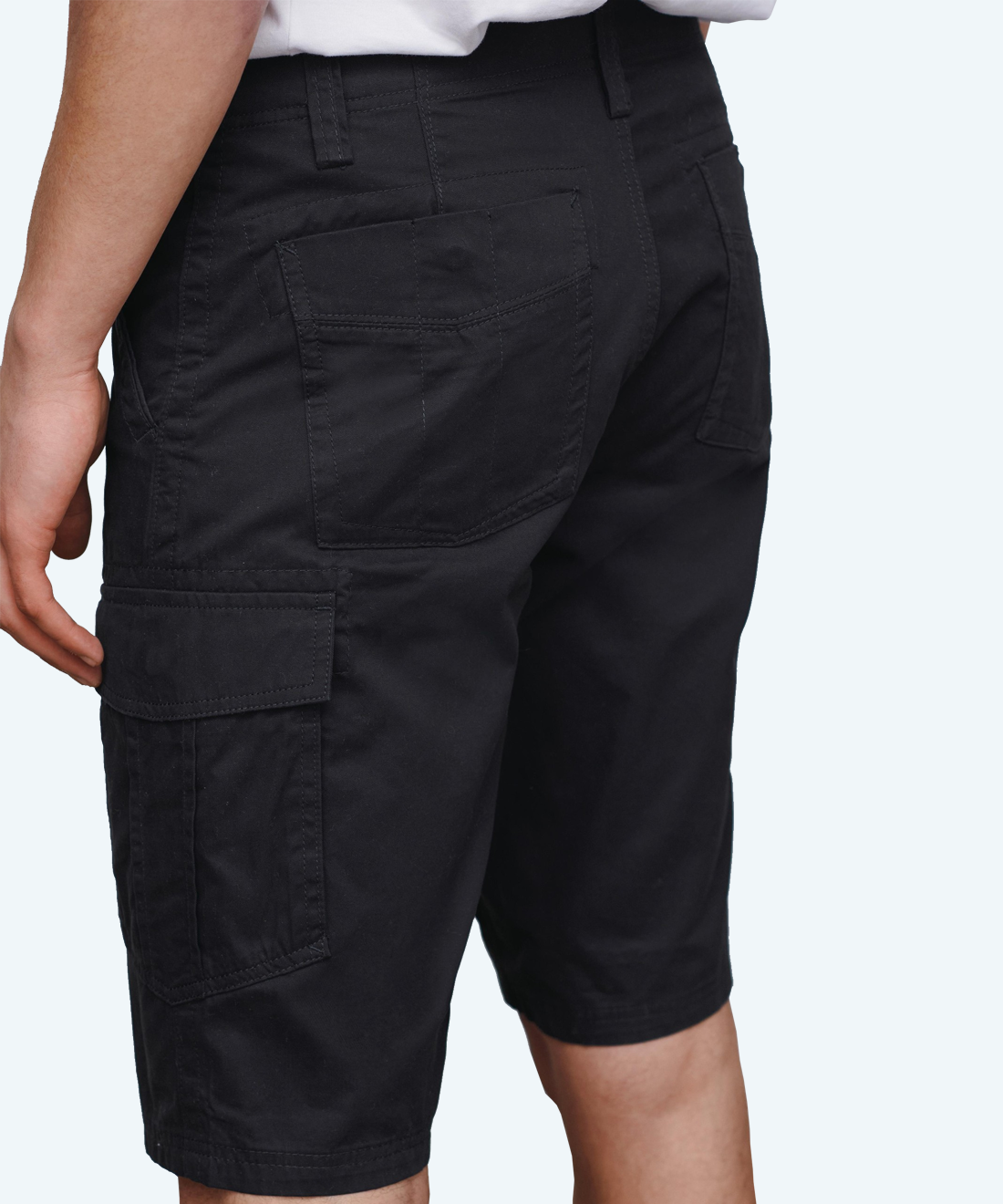 Loose men's shorts