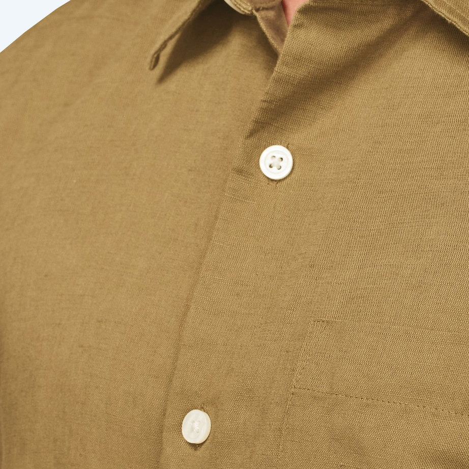 Short-sleeved shirt
